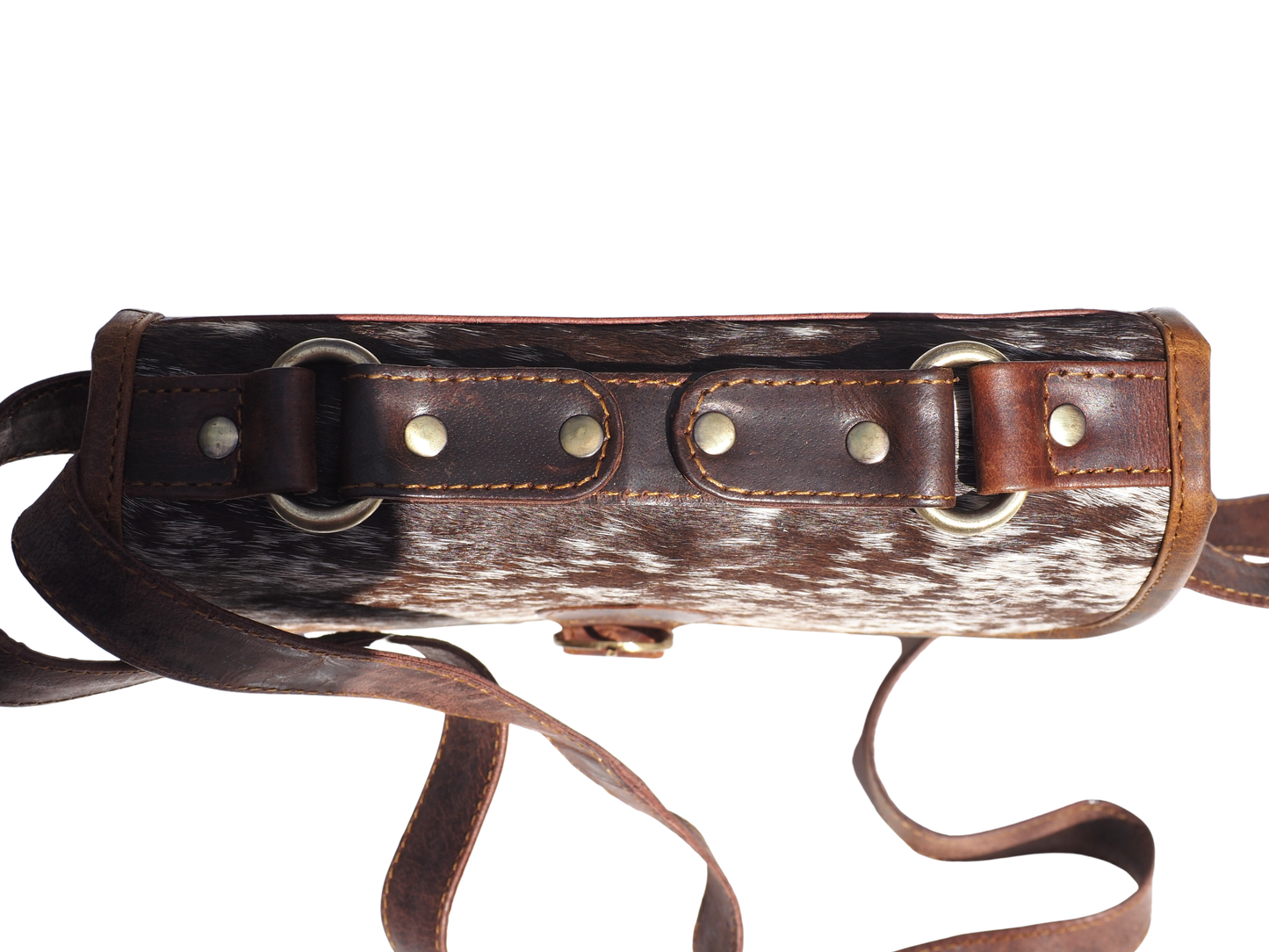 Lederen crossbody tas met koeienhuid en gesp