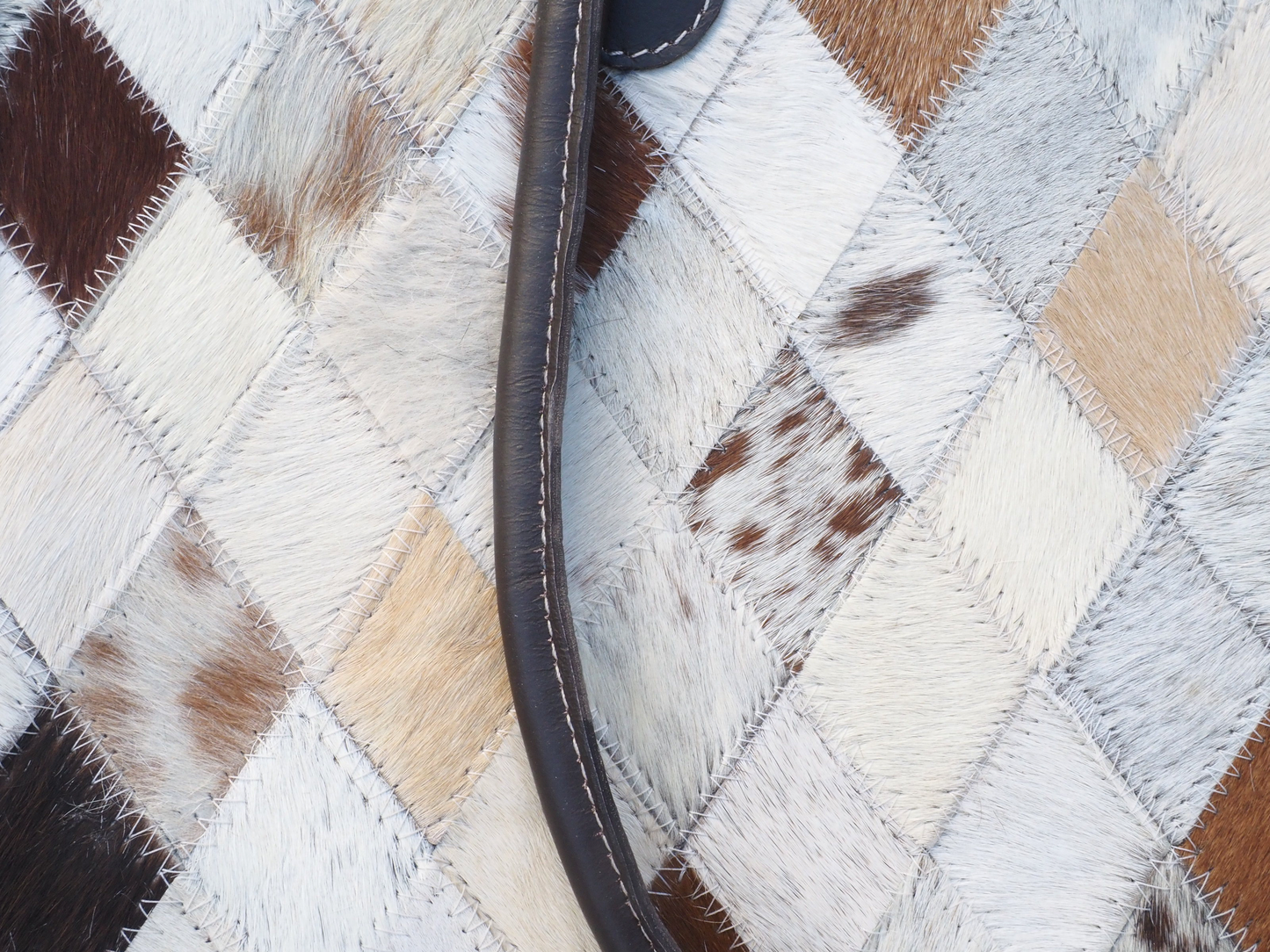 Patchwork shopper van leder en koeienhuid
