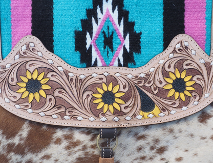 Unieke Ibiza/boho crossbody tas met hand bewerkt leer, franjes en gekleurde stof